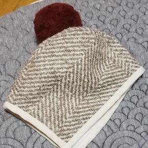 **SOLD**Briar Pom Bonnet